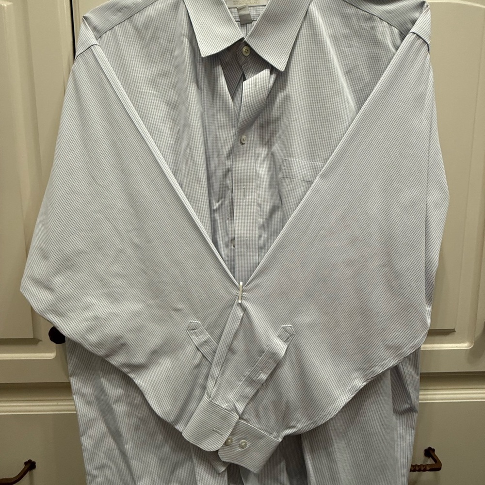 Roundtree & Yorke Light Blue Pinstripe Dress Shirt